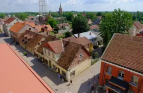 Kuldīga gatavojas Vecpilsētas svētkiem: Vēstures, mūzikas un mākslas sinerģija UNESCO pilsētā