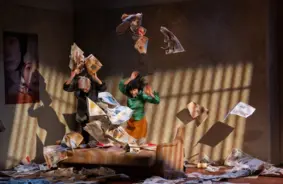 «Kurlmēmo zeme»: Cilvēcības triumfs pār ļaunumu Alvja Hermaņa jaunajā iestudējumā