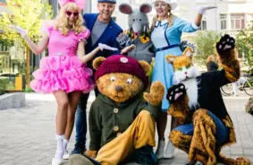 Lācēns Ričijs Rū Aicina Jaunos Draugus Iepazīt Pilsētu: Jauna Grāmata un Iespaidīga Koncerttūre Visā Latvijā