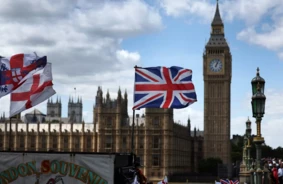 Latviešu mākslinieces Indras Lauras Lazdiņas personālizstāde “Cover 2” iekaro Londonu: Dabas un dvēseles simfonija Britu galvaspilsētā