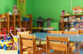 Latviešu valodas nicināšana un atlūgums: pedagoga ētikas robežas un sabiedrības modrība izglītības sistēmā
