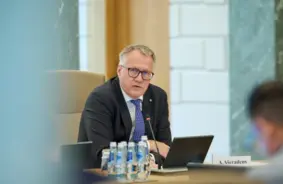 Latvija Veic Drosmīgu Soli: Ministrijas Iesniedz Priekšlikumus 150 Miljonu Eiro Budžeta Samazināšanai Ilgtermiņa Fiskālajai Stabilitātei