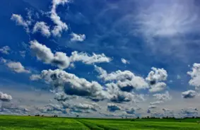 Latvijā otrdien valda idilliski laikapstākļi: vasaras atvadas ar siltu un saulainu smaidu