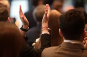 Latvijā reģistrētas 85 politiskās partijas: senākās un aktīvās