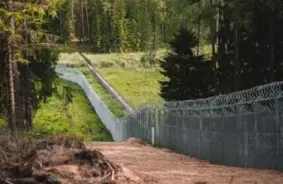 Latvijas austrumu pierobežā slēgta gaisa telpa tumšajā laikā drošības stiprināšanai