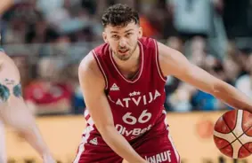 Latvijas basketbola izlase noslēdz "EuroBasket 2025" sagatavošanos: smags pārbaudījums pret Grieķiju un pārliecinošs revanšs