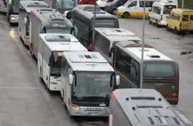 Laukos sabiedrisko transportu varēs pasūtīt ar aplikāciju vai zvanu: kādas pārmaiņas sagaida Latviju?