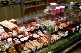 Lauku iedzīvotāji skeptiski par PVN samazinājuma ietekmi uz pārtikas cenām – gaida reālus rezultātus veikalos