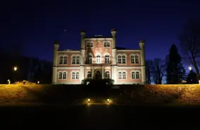 Leģendu nakts: Latvijas Piļu un muižu asociācija svin 25. jubileju ar vērienīgām "Dzīrēm"