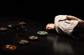 Liepājas Leļļu teātris jaunajā sezonā iepazīstina ar „Ūdenstorni” – drosmīgu stāstu par pieaugšanu un jauniešu pasauli