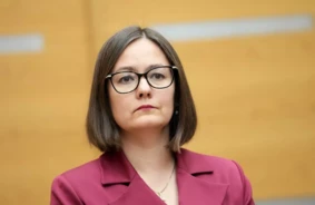 Lindas Ozolas Stratēģiskais Solis: No Neatkarīga Spēka Rīgas Domē Līdz "Vienotības" Sirdij