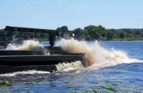 M3 Amfībijas Pārdefinē Latvijas Aizsardzību: Kā Jaunās Militārās Inženiertehnikas Sistēmas Stiprina Valsts Mobilitāti un NATO Spējas