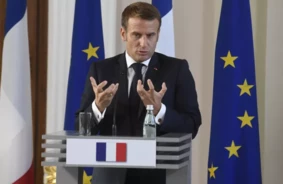 Makrons Paātrina Saspringtās Sarunas ar Irānu: Eiropas Cerība Geopolitiskā Virpuļa Vidū
