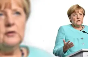 Merkeles vainošana Austrumeiropai par karu Ukrainā izraisa sašutumu un kritiku