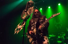 Metāla Leģenda Atgriežas: Makss Kavalera un Dēls Zions ar “Soulfly” Sagraus “Melnās Piektdienas” Skatuvi Rīgā