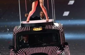 Miljoni ripo no "Spice Girls" mantojuma: Džerijas Halivelas nerimstošā peļņa gadu desmitiem vēlāk
