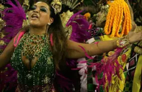 Mūžībā aizgājusi atzītā brazīliešu dziedātāja un aktīviste Preta Žila