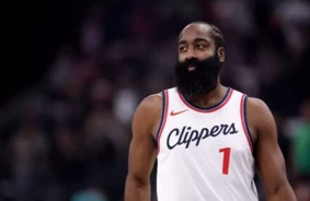 NBA Tirgus Vētras: Hārdens Apstiprina Lojalitāti "Clippers", Smits Nostiprina "Rockets" Nākotni