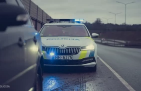 Nāvējoša traģēdija Babītes novadā: BMW avārijā iet bojā vadītājs, trīs pasažieri ievainoti
