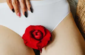 Neierastais sieviešu apakšveļas vēstures skatījums: Kāpēc biksītes kļuva populāras tikai 19. gadsimtā?