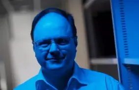 Neo atbalss digitālajā ēnā: Ilmārs Poikāns par e-vēlēšanu riskiem un valsts IT sistēmu vājībām