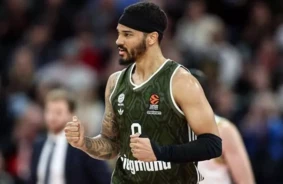 Niks Veilers-Babs Pievienojas Stambulas "Anadolu Efes": Jauns Līdzsvars ar Rolanda Šmita Līdzdalību un Kokoškova Vadībā
