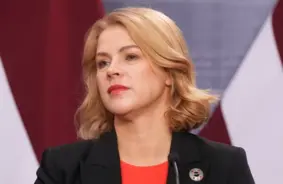 Opozīcija Saeimā rosina neuzticības balsojumu premjerei Evikai Siliņai