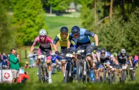 Oskars Muižnieks un Grēta Steinburga triumfē Vivus.lv MTB Maratonā Kamparkalnā – Talsu pauguraine pārbauda riteņbraucēju spēku un izturību