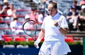 Ostapenko un Krejčīkova Monreālā sasniedz dubultspēļu ceturtdaļfinālu, demonstrējot izcilu komandas darbu