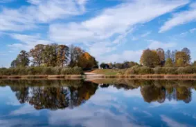 Otrdien Latvijā gaidāms lietains un vējains pavasara siltums