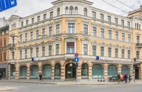 PNB Bankas bijušais birojs Brīvības pieminekļa pakājē beidzot pārdots, noslēdzot ilgu aktīvu realizācijas posmu