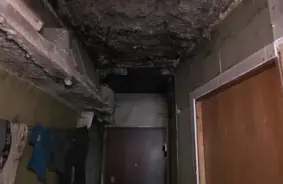 Pārdaugavā ugunsgrēkā iet bojā pensionārs – kaimiņi min vairākas versijas par traģēdijas cēloni