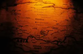 Pasaulslavenais vēsturnieks Timotijs Snaiders: Putins kritīs, bet ne Rietumu dēļ – Eiropai jāuzņemas atbildība un jāvairās no Trampa slazdiem