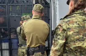 Polijā pieaug Ukrainas pilsoņu deportācijas: daudziem draud mobilizācija