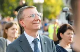 Prezidenta Rinkēviča negaidītā atbilde: Kāzu ielūgums atklāj neierastu stāstu