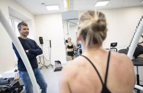 Pusgads ar skatu no malas: Anatolija Briča klusā atgriešanās un Latvijas biatlona jaunas cerības