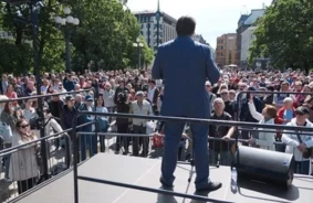 Rīgas Politikas Krustcelēs: Šlesera Partijas Protests pret "Nozagtajām" Pašvaldību Vēlēšanām un Mērs Uz Velosipēda