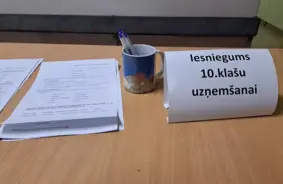 Rīgas vidusskolu drāma: simtiem deviņklasnieku paliek bez vietas