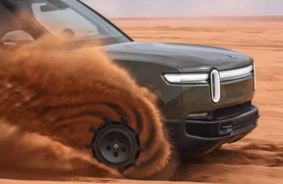 Rivian atklāj jaunos Gen 2 R1T un R1S: 1025 zs elektro-monstri ar 'tanka apgriezienu' bezceļiem