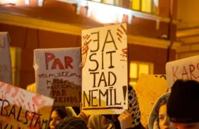 Saeima tuvojas lēmumam: Latvijas izstāšanās no Stambulas konvencijas skatāma steidzamības kārtā