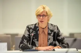 Saeimas Budžeta komisija mudina ministrijas meklēt papildu ietaupījumus