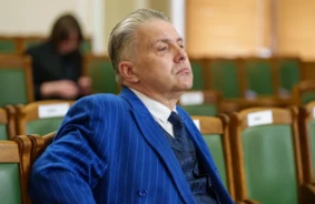 Saeimas Komisija Atbalsta, Parlaments Lemj: Tiesībsargs Juris Jansons Atstāj Amatu Pēc Paša Vēlēšanās un Spiediena