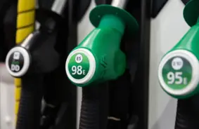 Sarunas par "Astarte-nafta" pārdošanu apturētas: degvielas tirgus Latvijā saskaras ar neziņu