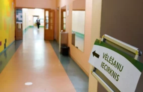 Satraukums par vēlēšanu ķibelēm: disciplinārlietas pret VDAA vadību met ēnu uz valsts digitālo progresu