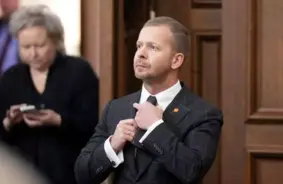 Satricinājums Politikā: VDD Aiztur "Stabilitātei!" Līderi Rosļikovu Aizdomās Par Palīdzību Krievijai Un Naida Kurināšanu