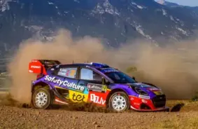 Sesks un Francis ar Cerīgu Astoto Vietu Sāk Smago Akropoles Ralliju