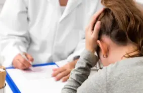 Sievietes cīņa par diagnozi: dzīvībai bīstama smadzeņu kontūzija pēc kritiena