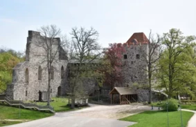 Sigulda Svin Vasaras Sākumu: Aizraujoša Svētku Programma Visai Dienai