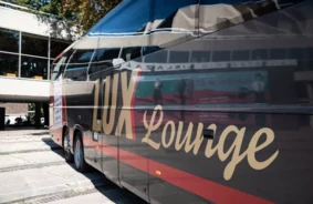 Sirdi plosoša avārija Igaunijā: "Lux Express" autobuss sadūrās ar kravas auto, desmitiem cietušo