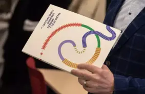 Sirds Aicinājums un Kustības Brīvība: Īpašā Dziesmu un Deju Svētku Biļete Rīgas Sabiedriskajā Transportā – Jūsu Ceļazīme uz Neaizmirstamām Emocijām!